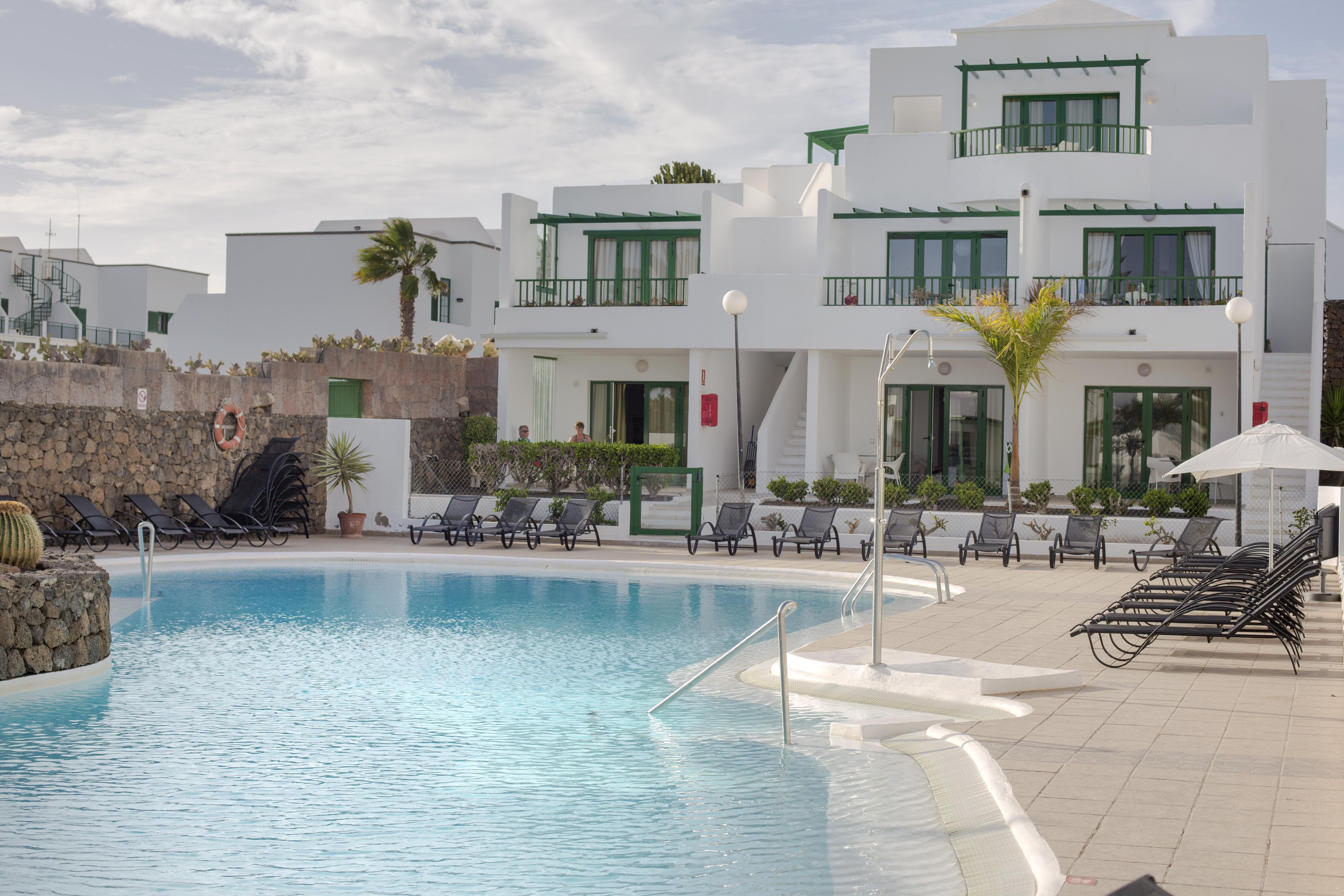 Apartamentos El Guarapo Costa Teguise Dış mekan fotoğraf