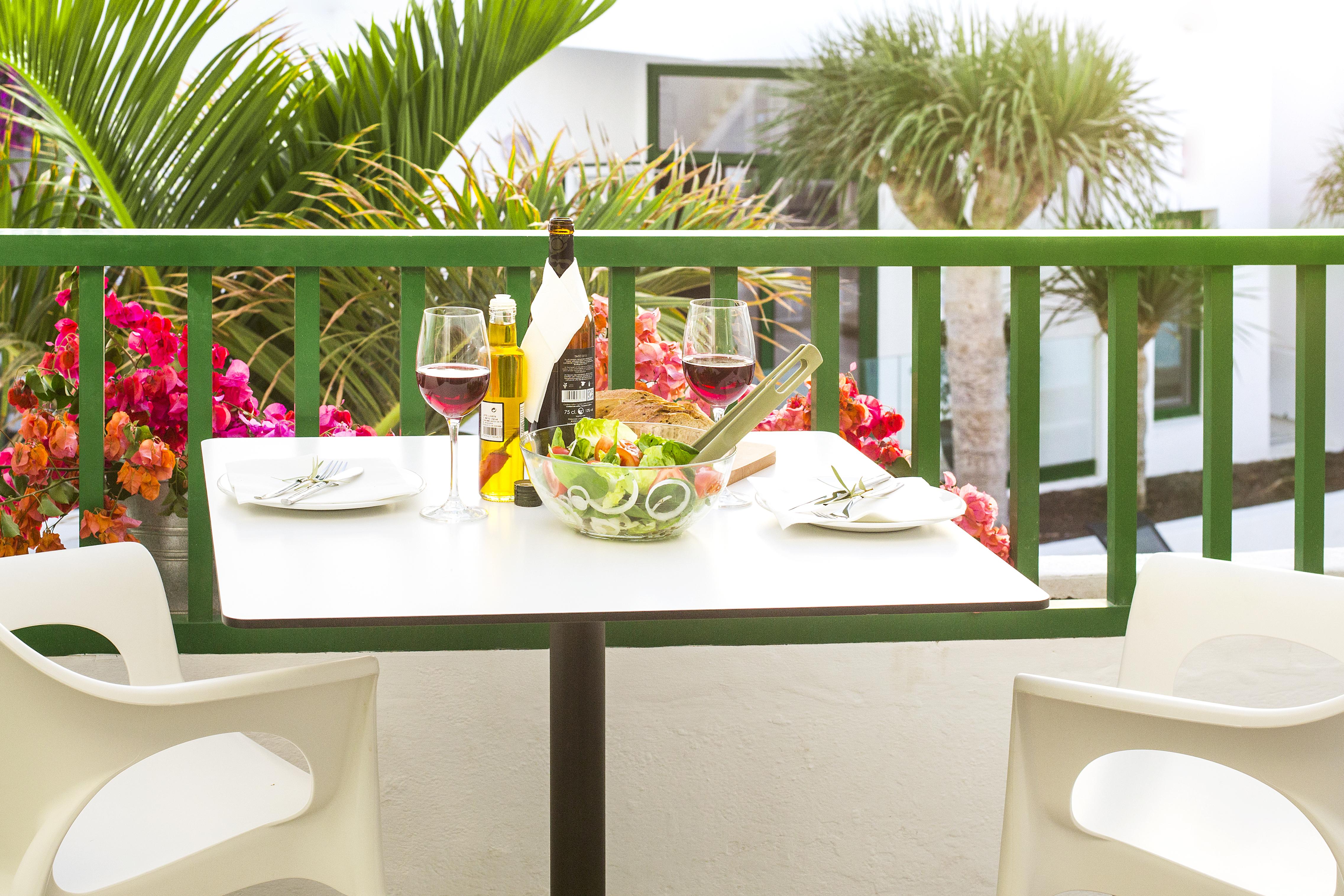 Apartamentos El Guarapo Costa Teguise Dış mekan fotoğraf